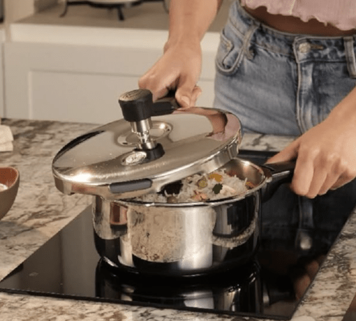 ARTTDINOX Stellar Stainless Steel Triply 3.5 Ltr Mirror finish Pressure Cooker with Gasket | Rivetless Handle | Induction & Gas Base | 7 Yrs Warranty | Jindal Stainless - Image 3